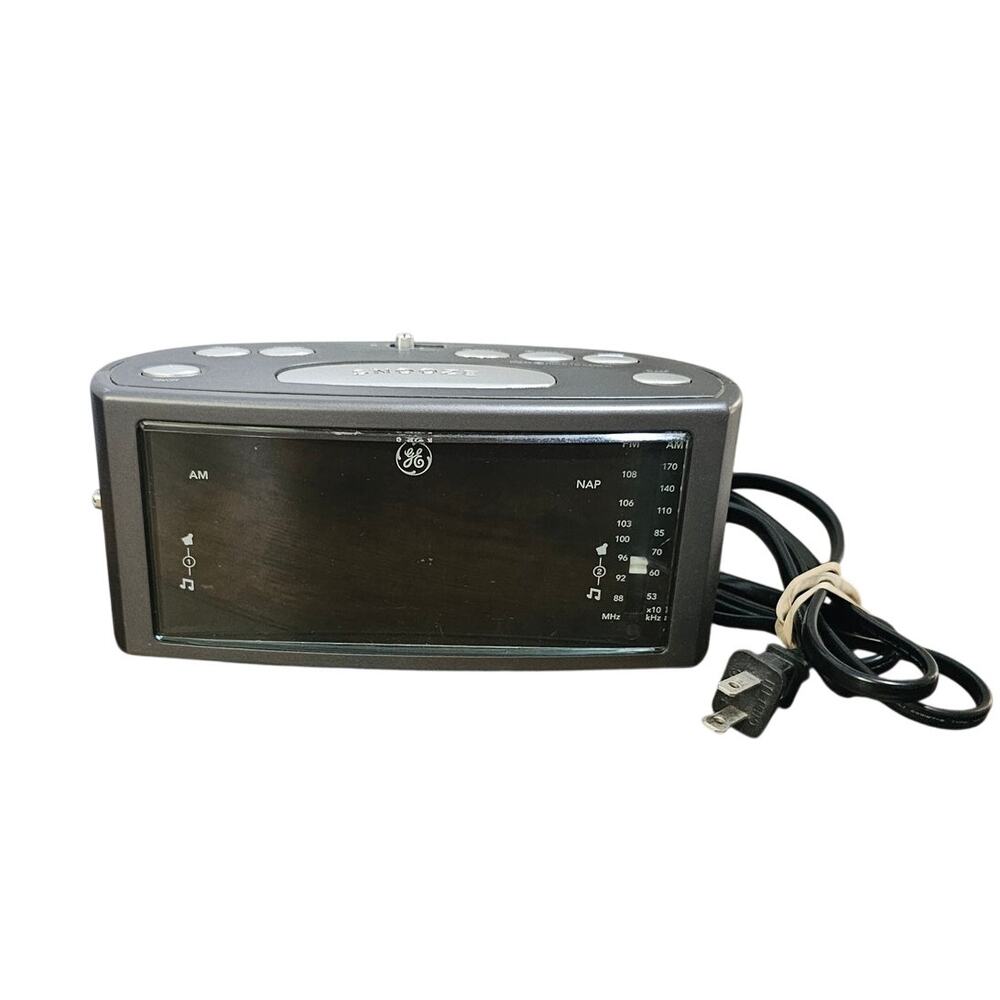 GE Alarm Clock Radio Model 7-4853A Dual Alarm Snooze AM-FM Large Digital Display